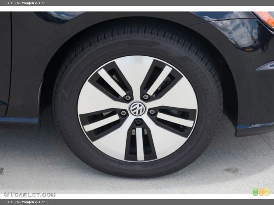 2016 Volkswagen e-Golf SE Wheel and Tire Photo #146172696