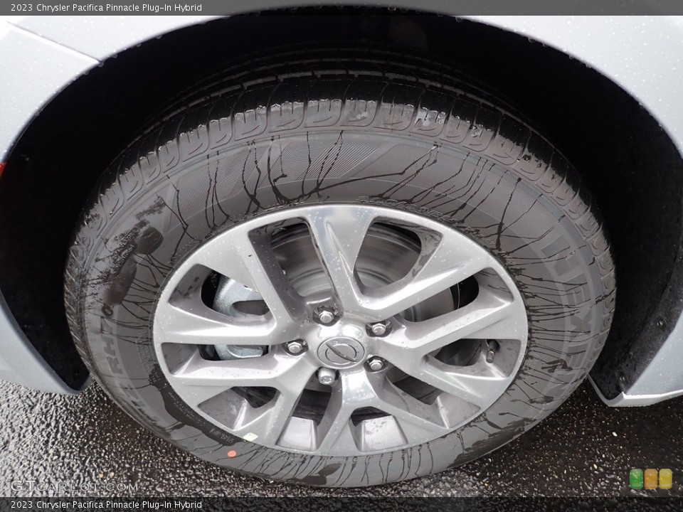2023 Chrysler Pacifica Pinnacle Plug-In Hybrid Wheel and Tire Photo #146225367