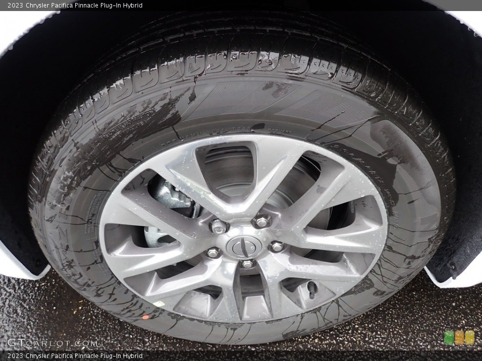 2023 Chrysler Pacifica Pinnacle Plug-In Hybrid Wheel and Tire Photo #146225784