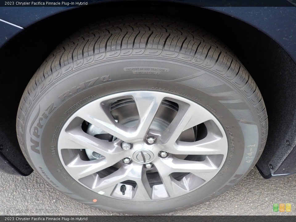 2023 Chrysler Pacifica Pinnacle Plug-In Hybrid Wheel and Tire Photo #146227626