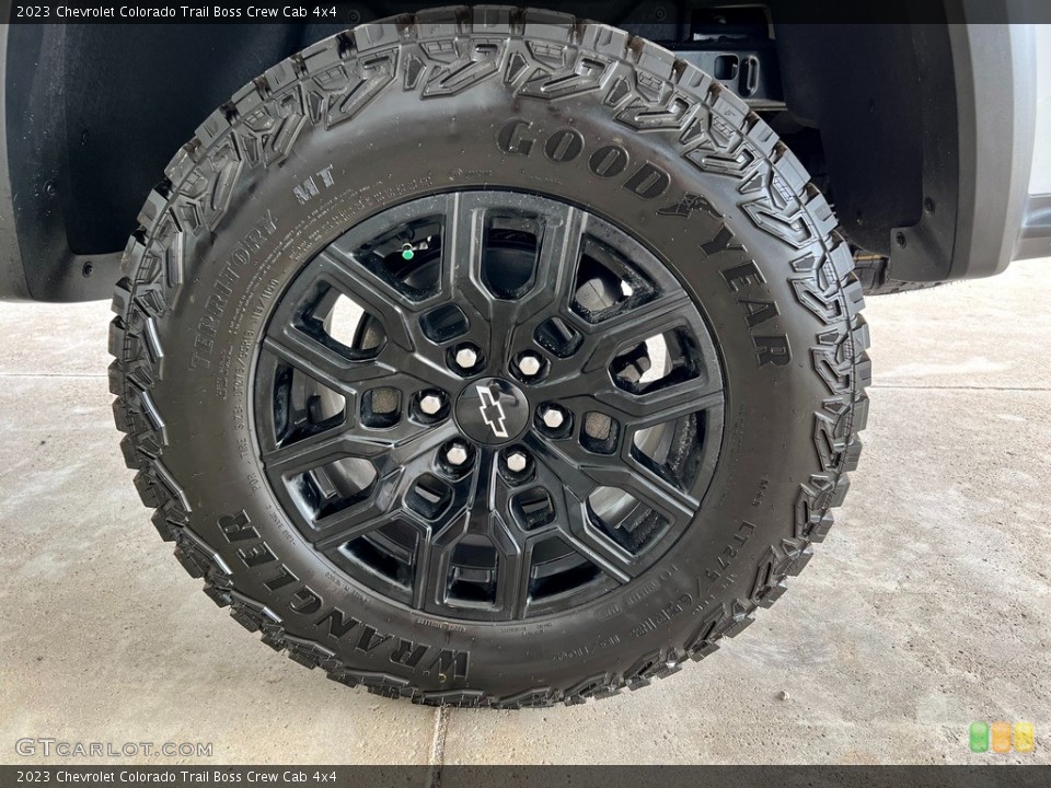 2023 Chevrolet Colorado Trail Boss Crew Cab 4x4 Wheel and Tire Photo #146279596