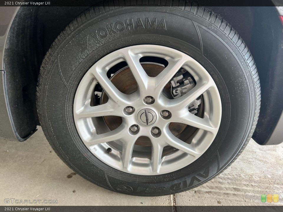 2021 Chrysler Voyager LXI Wheel and Tire Photo #146293133