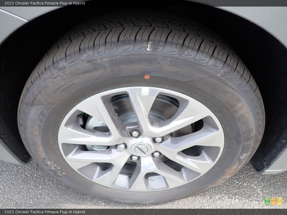 2023 Chrysler Pacifica Pinnacle Plug-In Hybrid Wheel and Tire Photo #146296670