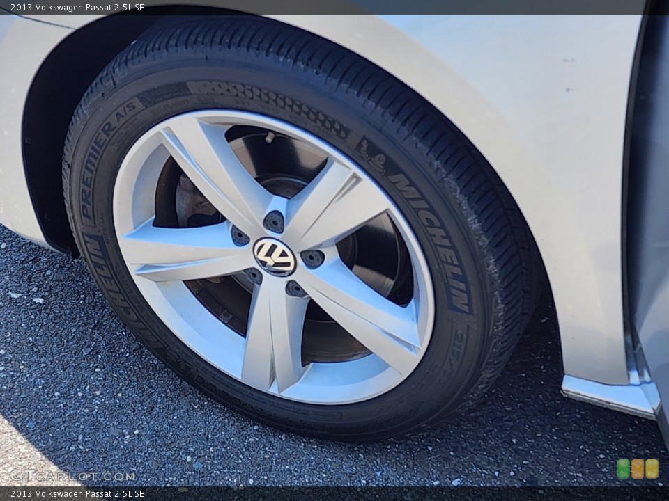 2013 Volkswagen Passat 2.5L SE Wheel and Tire Photo #146296715