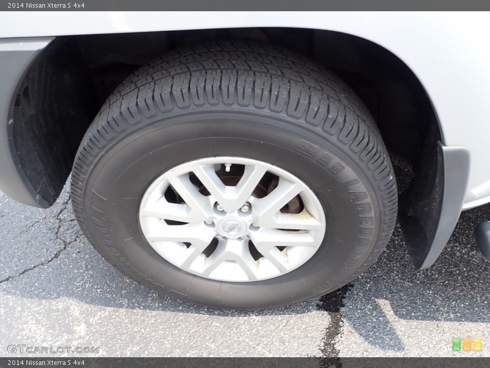 2014 Nissan Xterra S 4x4 Wheel and Tire Photo #146345599