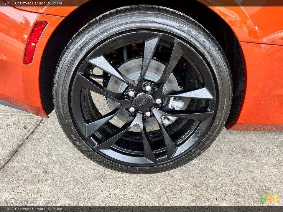 2023 Chevrolet Camaro Wheels and Tires