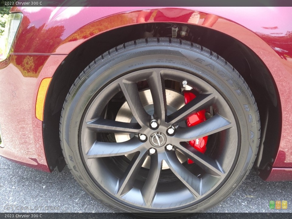 2023 Chrysler 300 Wheels and Tires