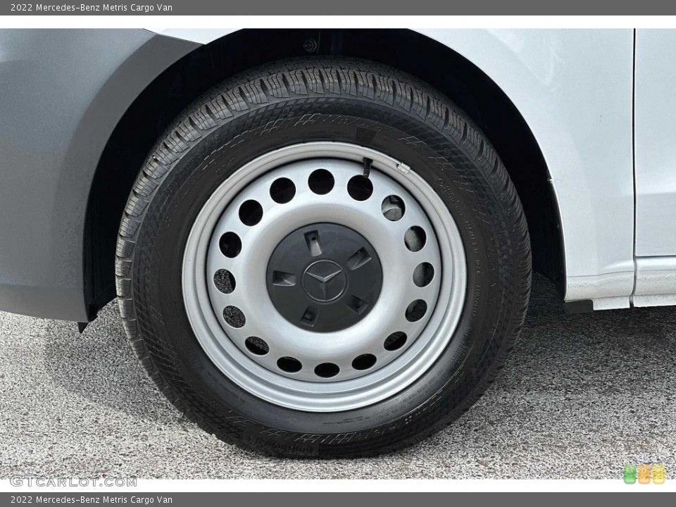 2022 Mercedes-Benz Metris Wheels and Tires