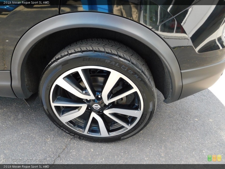 2019 Nissan Rogue Sport Wheels and Tires
