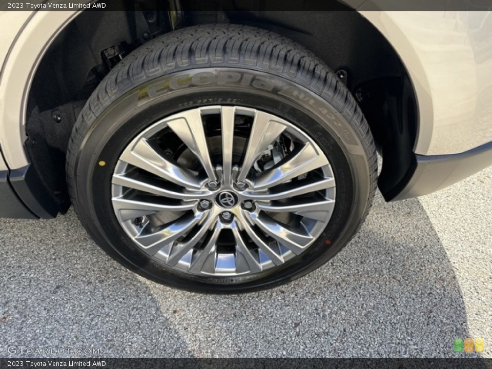 2023 Toyota Venza Wheels and Tires