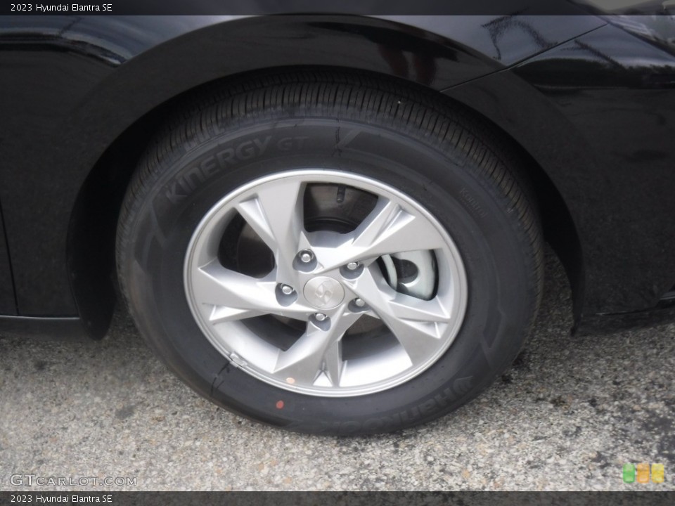 2023 Hyundai Elantra SE Wheel and Tire Photo #146599324