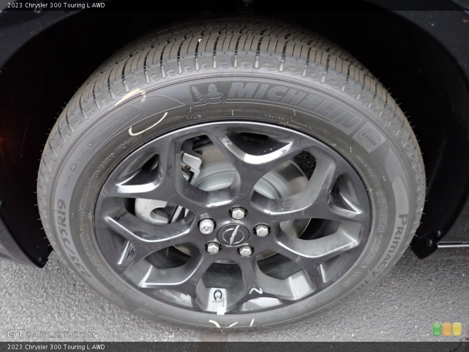 2023 Chrysler 300 Touring L AWD Wheel and Tire Photo #146688798