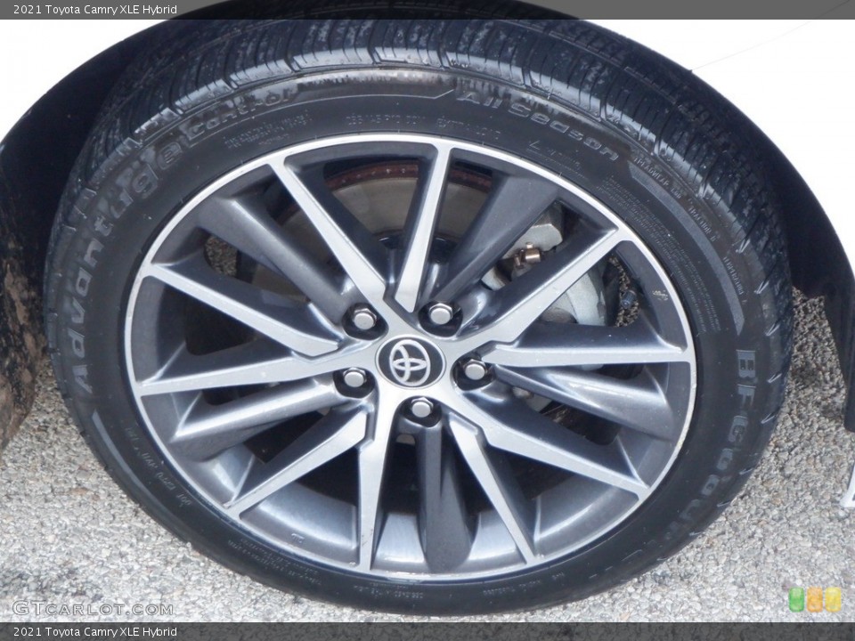 2021 Toyota Camry XLE Hybrid Wheel and Tire Photo #146711983