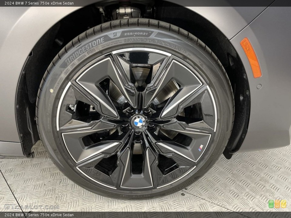 2024 BMW 7 Series 750e xDrive Sedan Wheel and Tire Photo #146753055