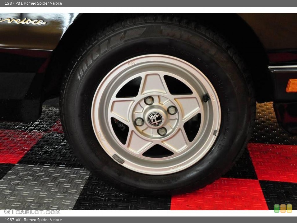 1987 Alfa Romeo Spider Veloce Wheel and Tire Photo #15212412