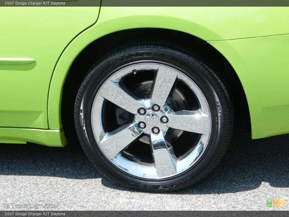 2007 Dodge Charger R/T Daytona Wheel and Tire Photo #15589024