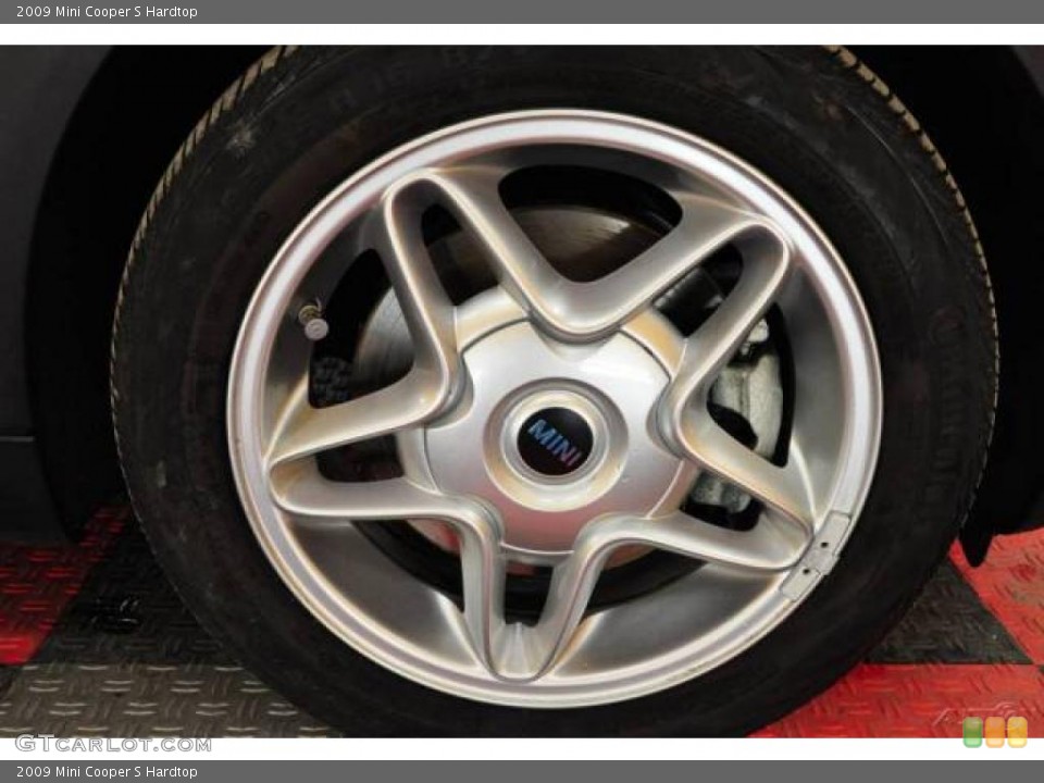 2009 Mini Cooper S Hardtop Wheel and Tire Photo #24971306