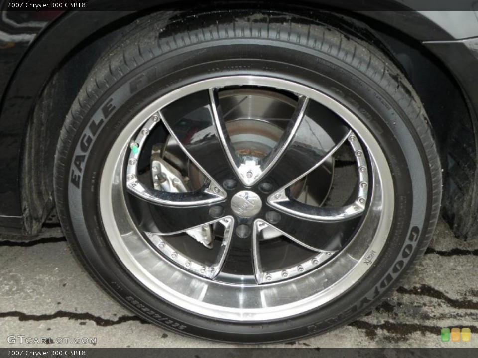2007 Chrysler 300 Custom Wheel and Tire Photo #26099948