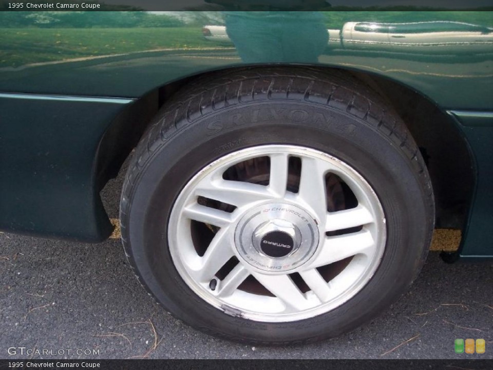 1995 Chevrolet Camaro Coupe Wheel and Tire Photo #28705912