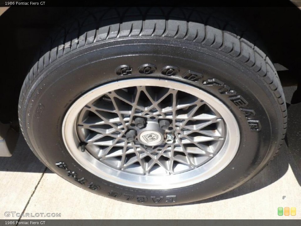 1986 Pontiac Fiero GT Wheel and Tire Photo #29600618