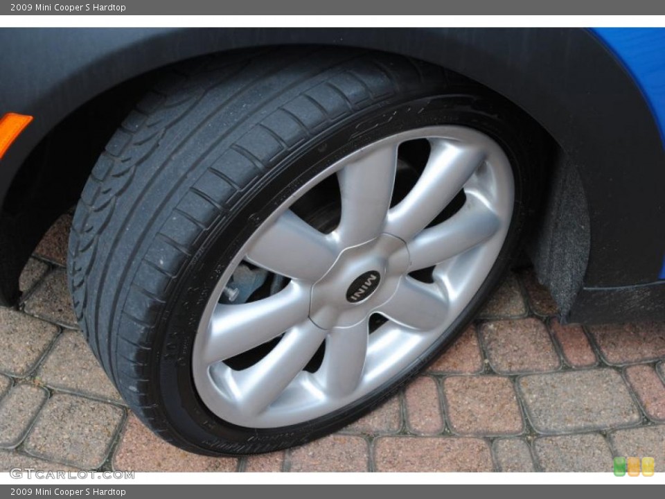 2009 Mini Cooper S Hardtop Wheel and Tire Photo #33362805