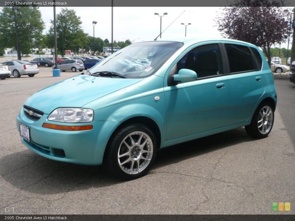 2005 Chevrolet Aveo Custom Wheel and Tire Photo #33429598