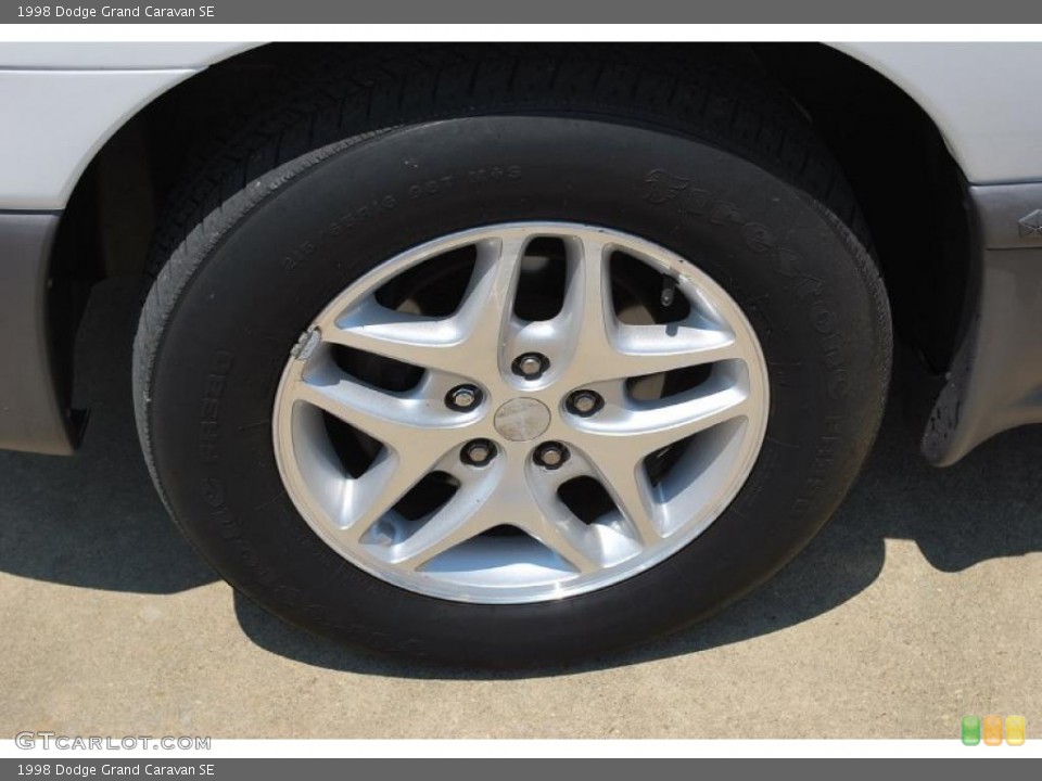 1998 Dodge Grand Caravan SE Wheel and Tire Photo #35519389