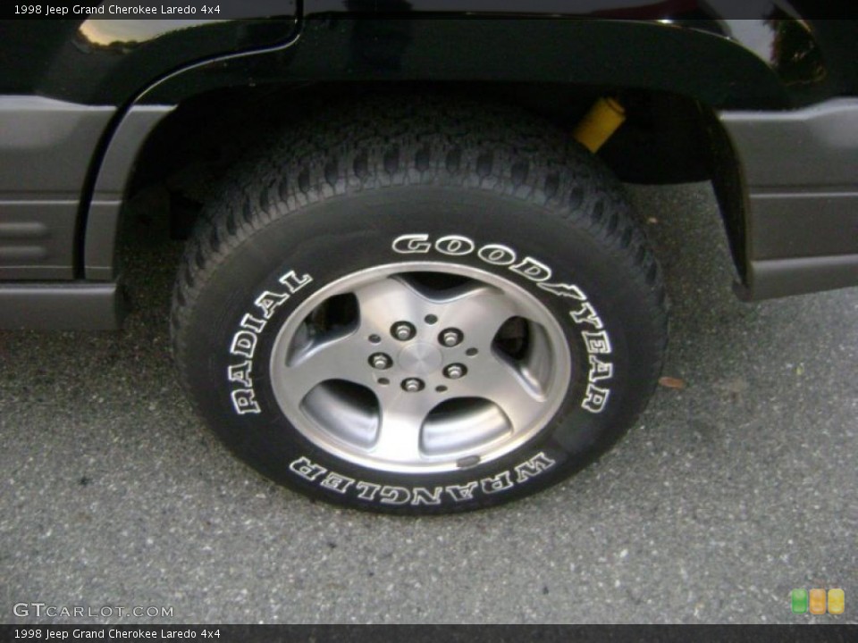 1998 Jeep Grand Cherokee Laredo 4x4 Wheel and Tire Photo #37449046