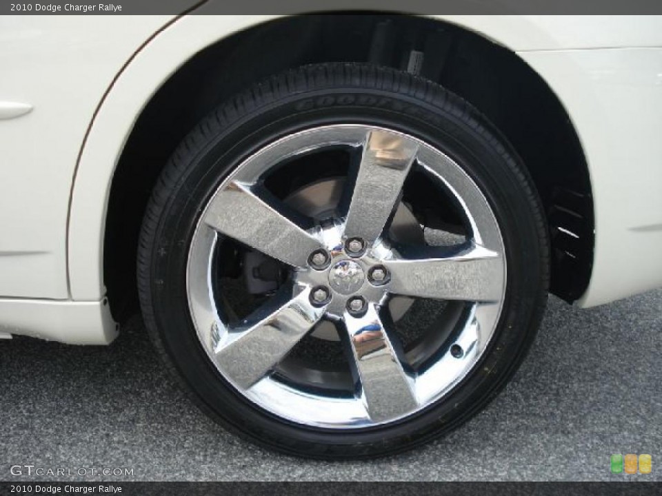 2010 Dodge Charger Rallye Wheel and Tire Photo #37499916