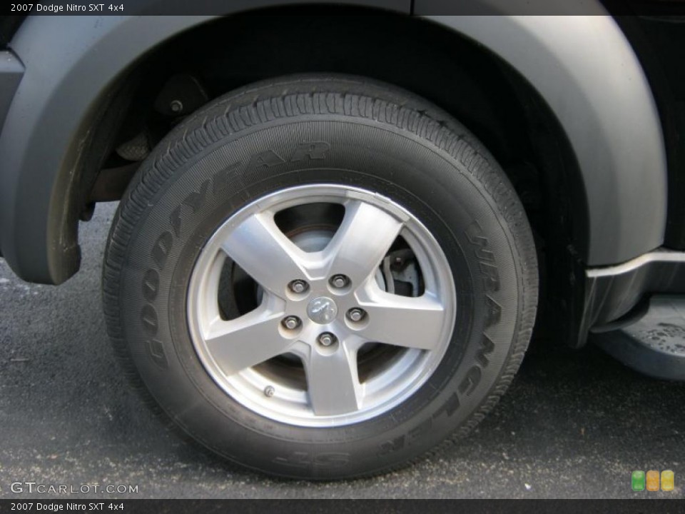 2007 Dodge Nitro SXT 4x4 Wheel and Tire Photo #37517858
