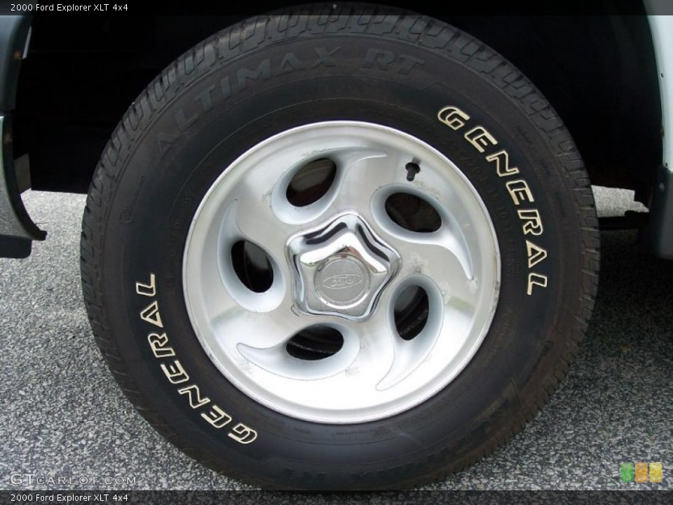 2000 Ford Explorer XLT 4x4 Wheel and Tire Photo #37570938