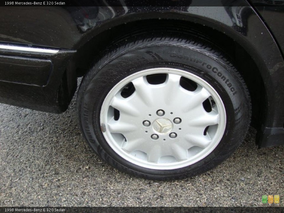 1998 Mercedes-Benz E 320 Sedan Wheel and Tire Photo #37599031