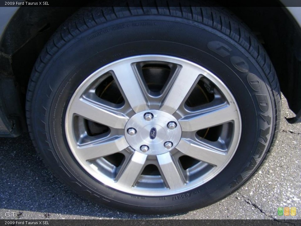 2009 Ford Taurus X SEL Wheel and Tire Photo #37658310