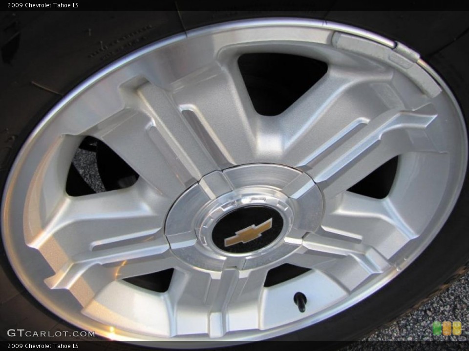 2009 Chevrolet Tahoe LS Wheel and Tire Photo #37798116