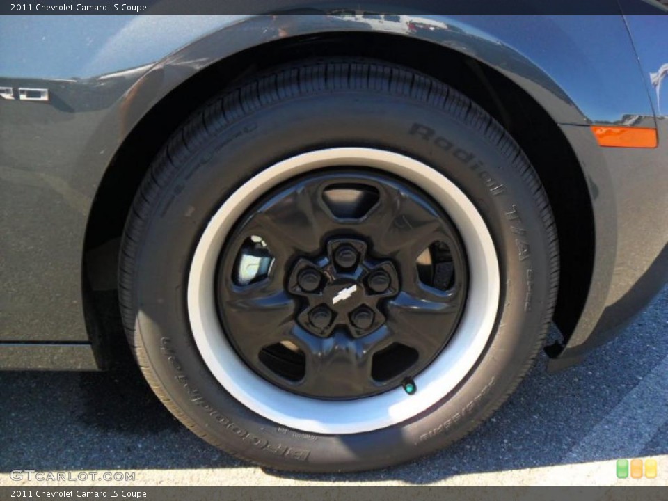 2011 Chevrolet Camaro LS Coupe Wheel and Tire Photo #37810294