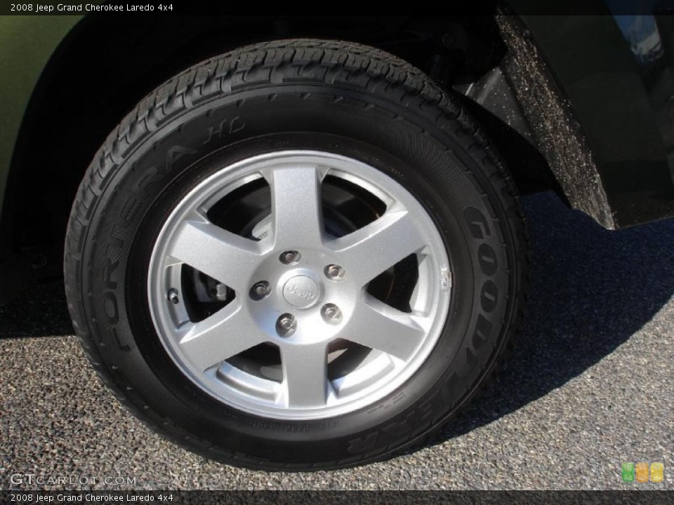 2008 Jeep Grand Cherokee Laredo 4x4 Wheel and Tire Photo #37844031