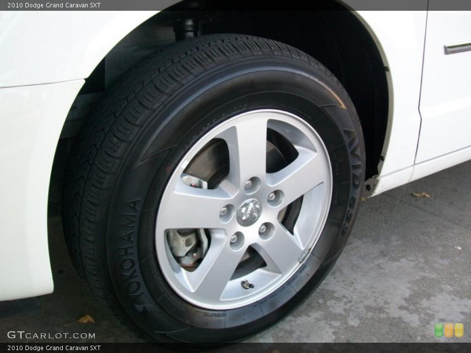 2010 Dodge Grand Caravan SXT Wheel and Tire Photo #37892828