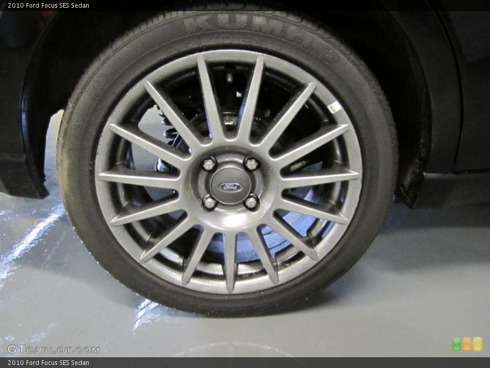 2010 Ford Focus SES Sedan Wheel and Tire Photo #37912073