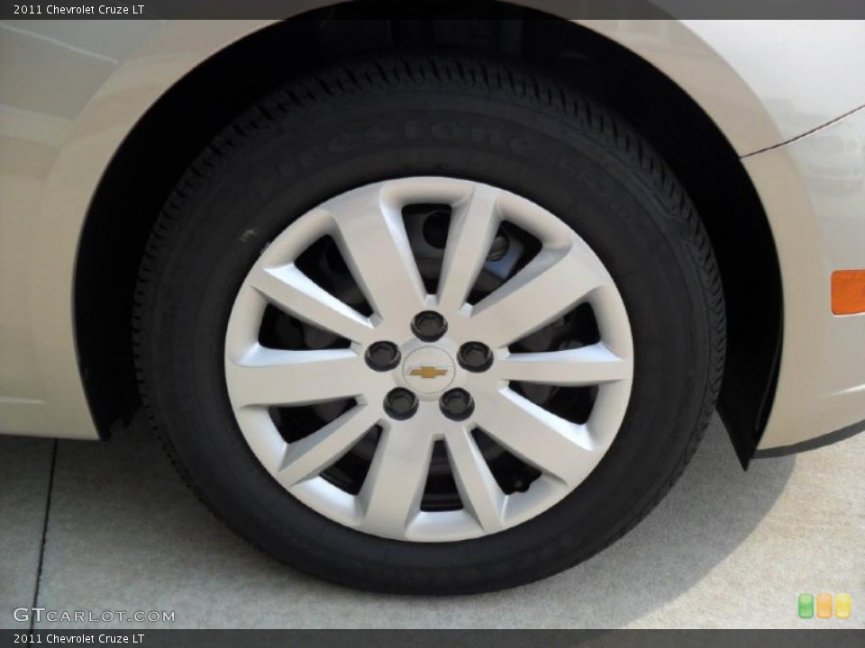 2011 Chevrolet Cruze LT Wheel and Tire Photo #37966668