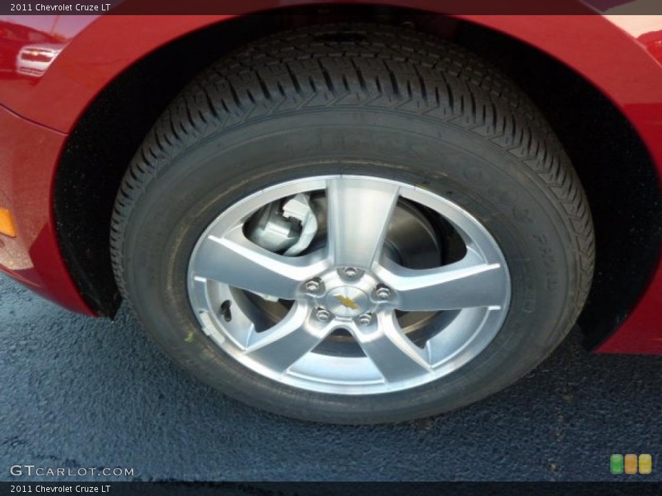 2011 Chevrolet Cruze LT Wheel and Tire Photo #37967196