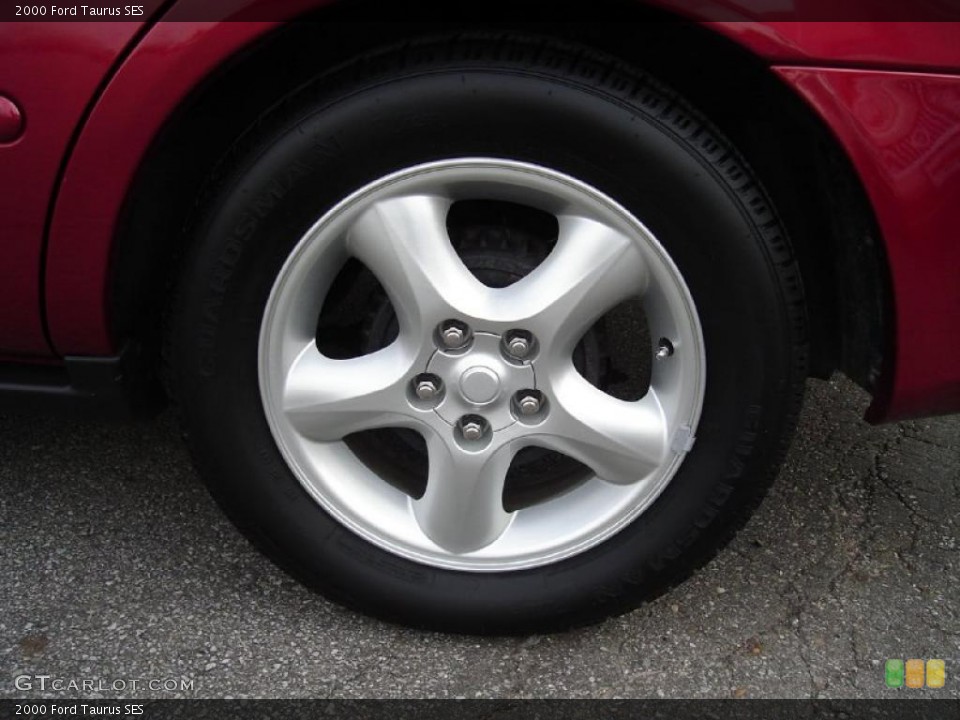 2000 Ford Taurus SES Wheel and Tire Photo #37980336