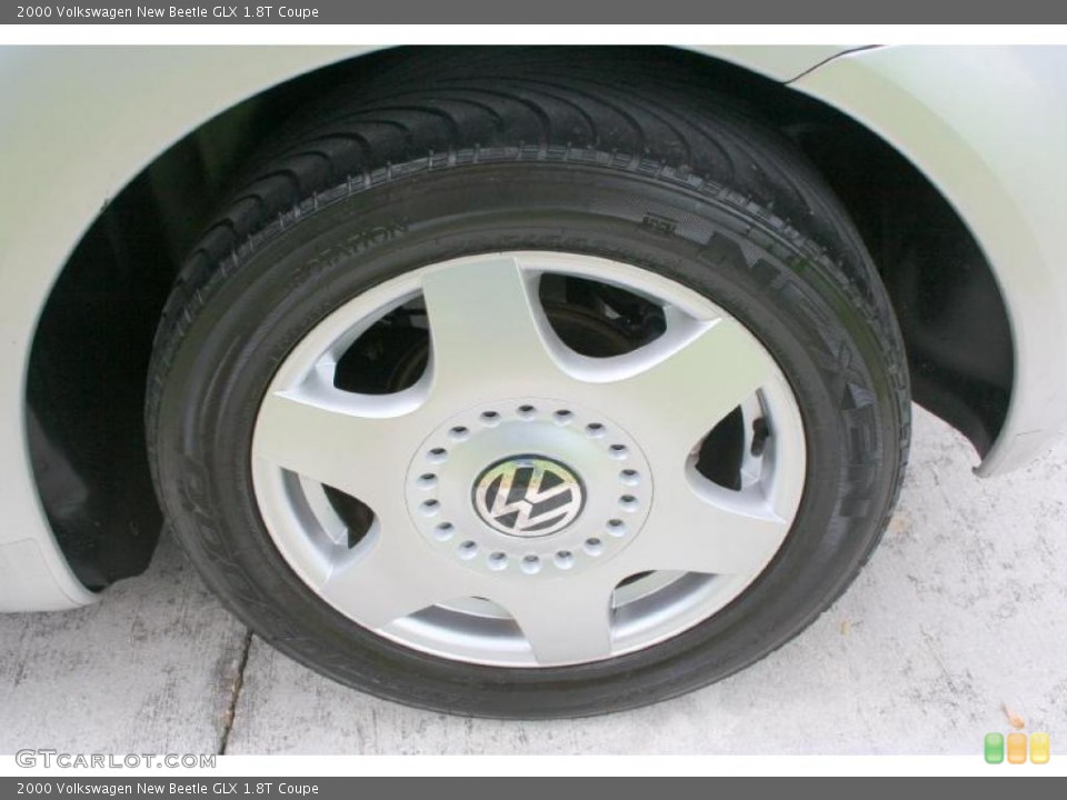2000 Volkswagen New Beetle GLX 1.8T Coupe Wheel and Tire Photo #37981824