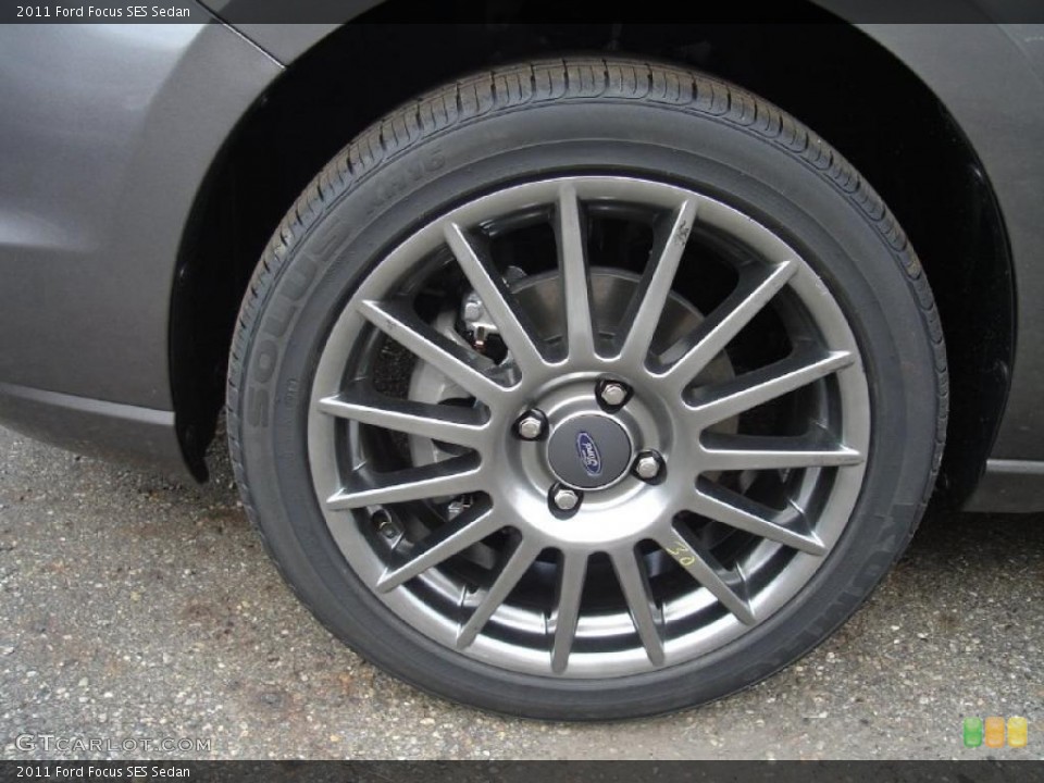 2011 Ford Focus SES Sedan Wheel and Tire Photo #38006130