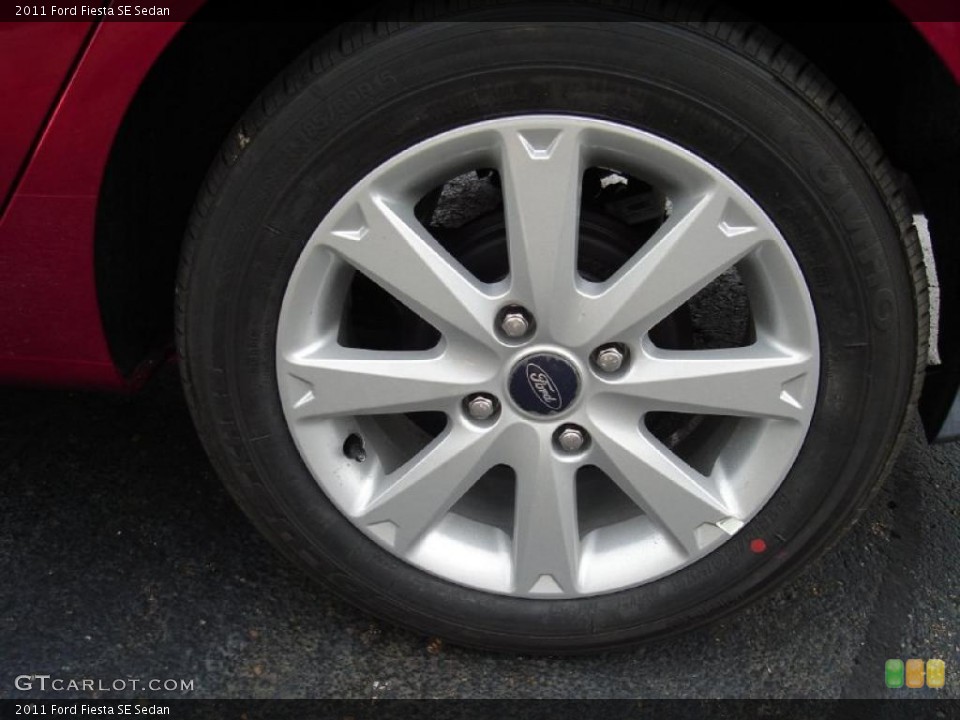 2011 Ford Fiesta SE Sedan Wheel and Tire Photo #38006330