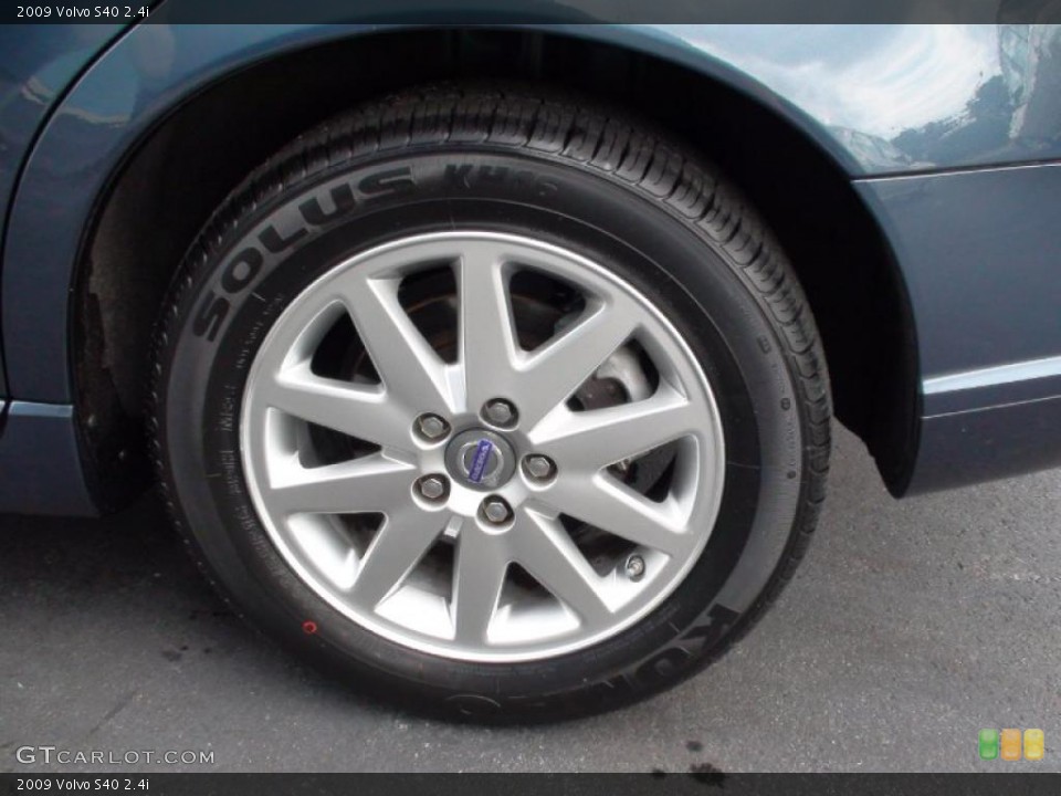 2009 Volvo S40 2.4i Wheel and Tire Photo #38008145