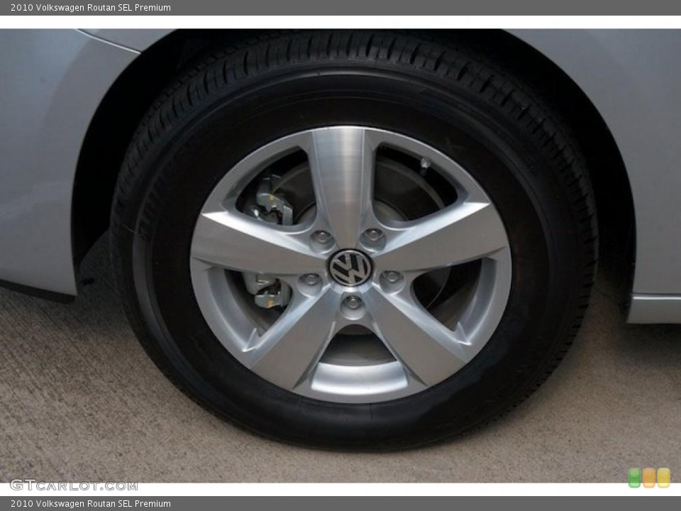 2010 Volkswagen Routan SEL Premium Wheel and Tire Photo #38008389