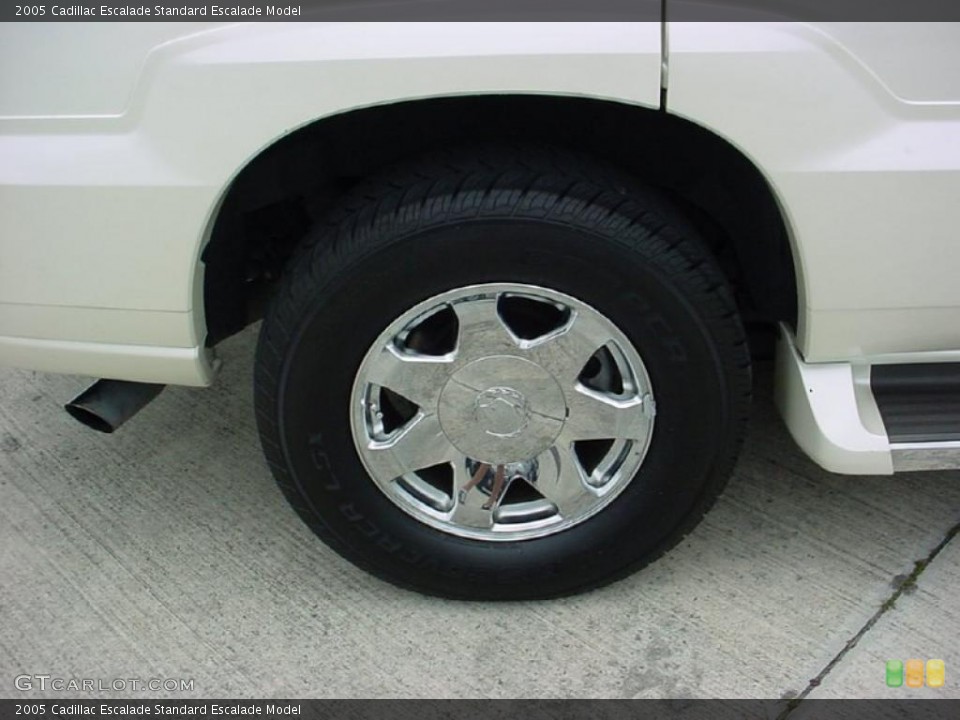2005 Cadillac Escalade  Wheel and Tire Photo #38014880