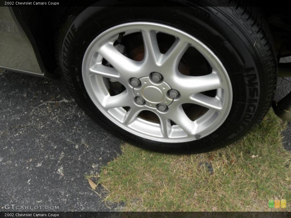 2002 Chevrolet Camaro Coupe Wheel and Tire Photo #38027386