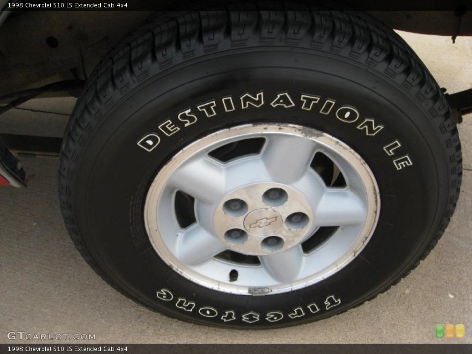 1998 Chevrolet S10 LS Extended Cab 4x4 Wheel and Tire Photo #38041866