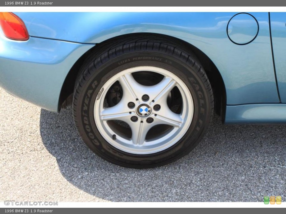 1996 BMW Z3 1.9 Roadster Wheel and Tire Photo #38052622